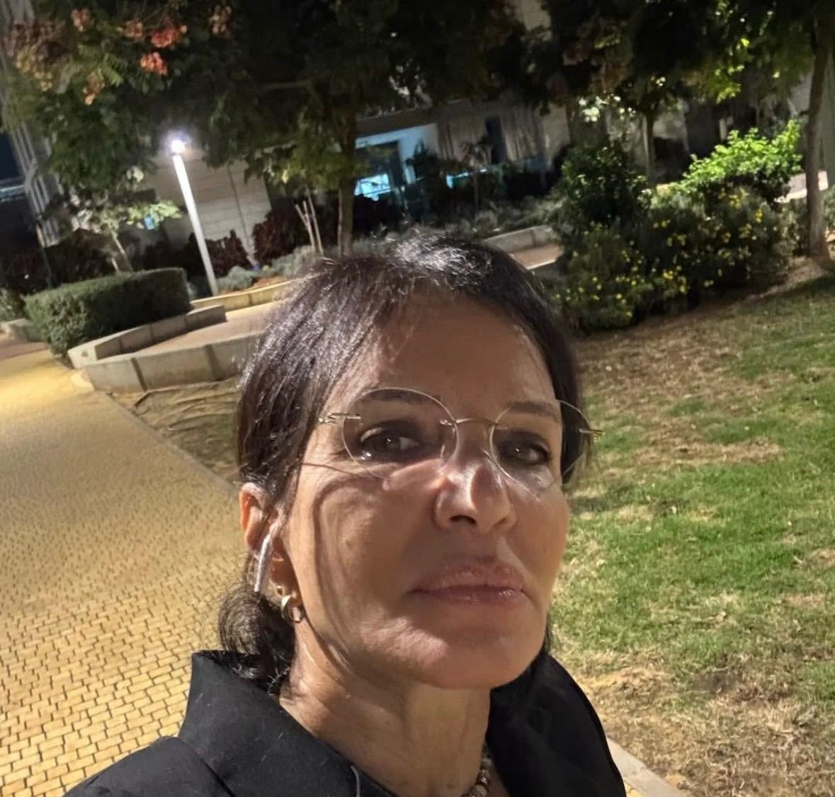 דלית בן שבת